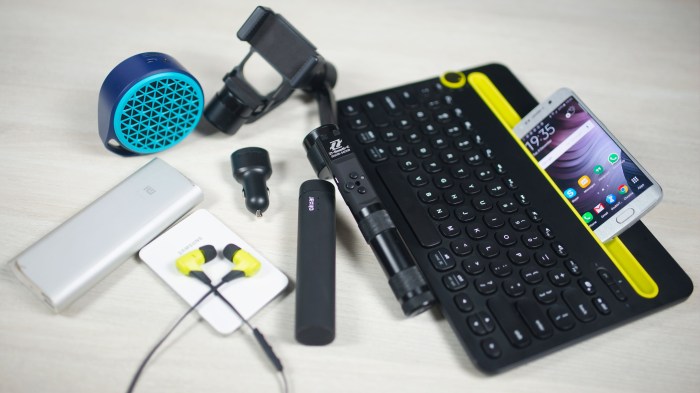 Mobile combo essential accessories sold installation out Must-have mobile accessories for your smartphone